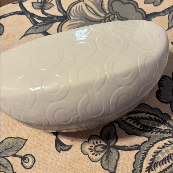 Coach Burgundy Women's Sunglasses - Picture 4 of 5